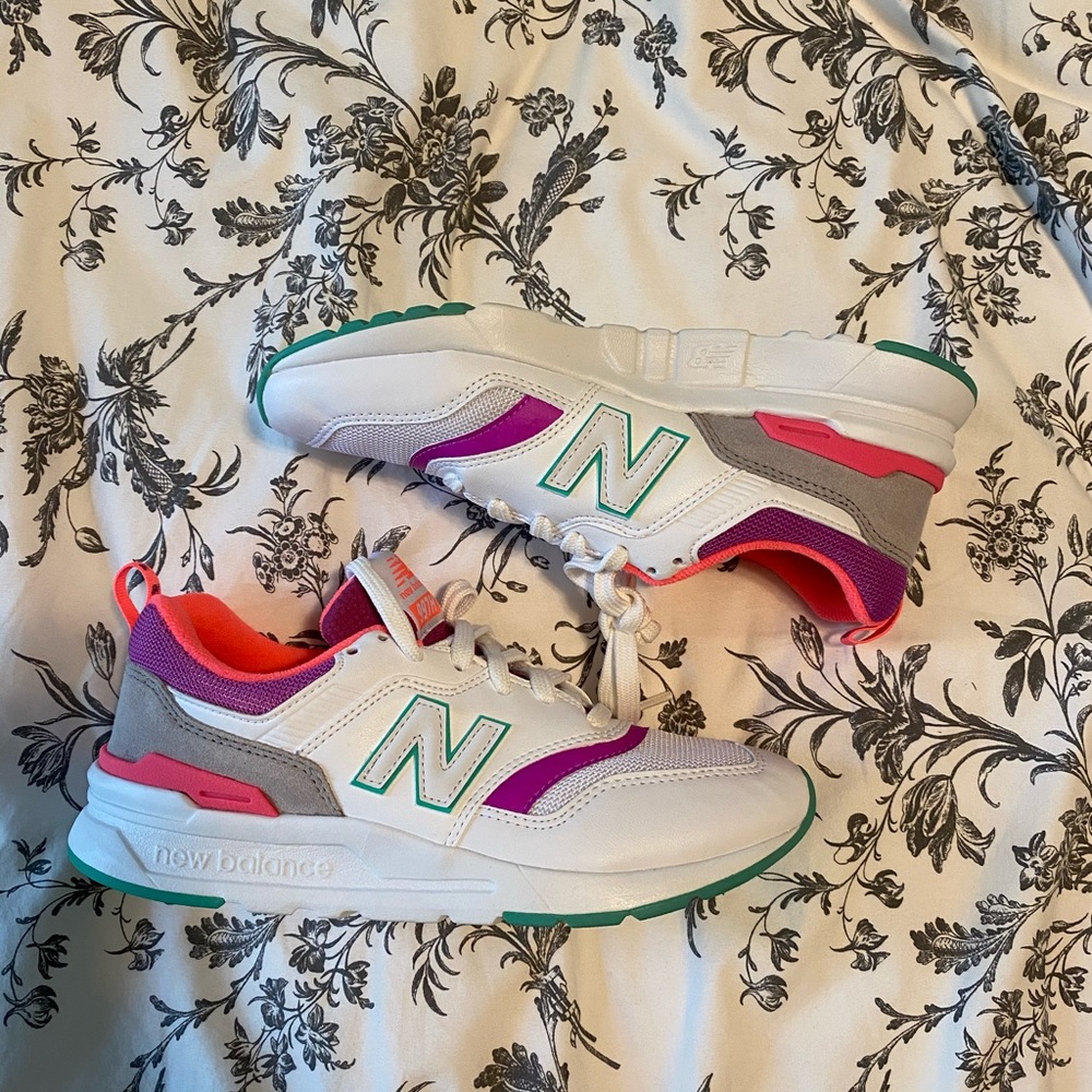 New in box New Balance sneakers